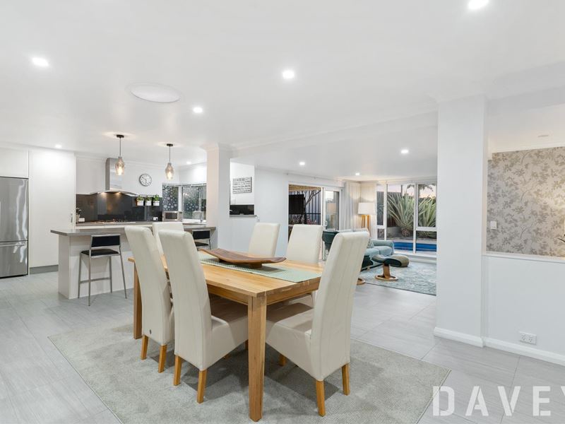10 Oakapple Drive, Duncraig