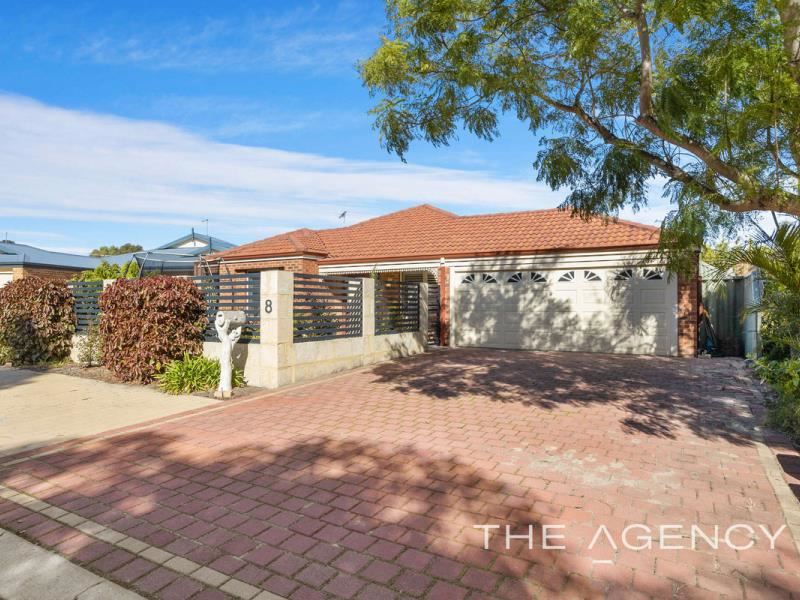 8 Tableland Way, Carramar WA 6031