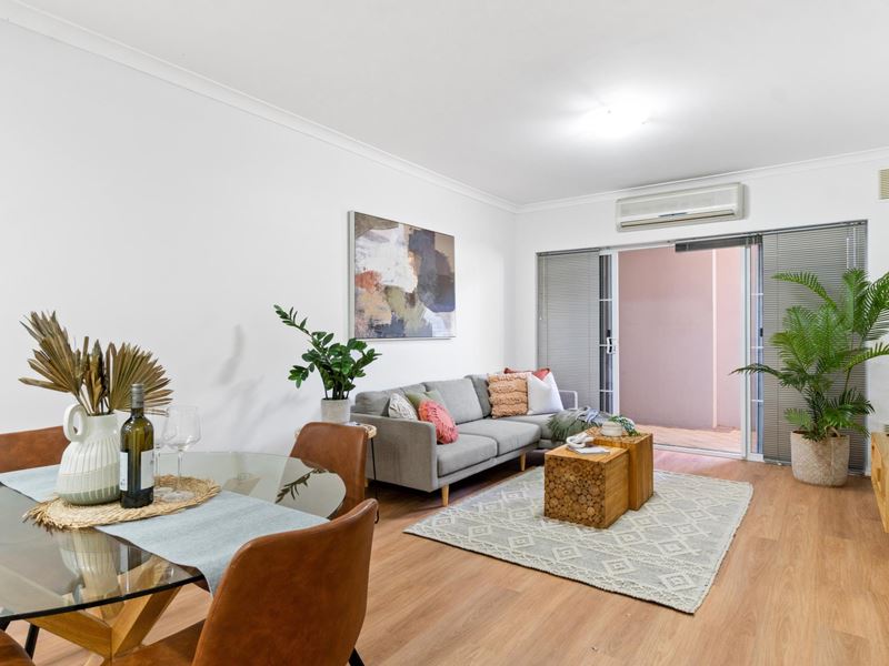 4/165 Grand Boulevard, Joondalup