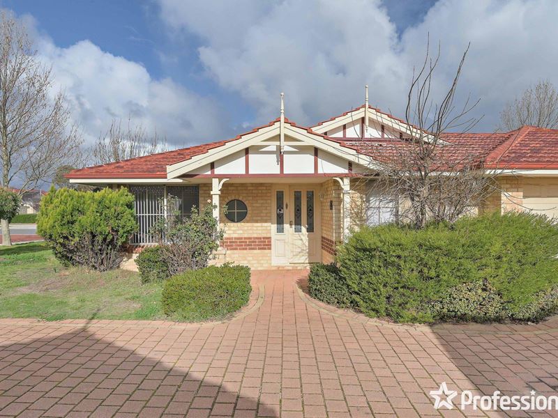 1/2 Planetree Pass, Canning Vale