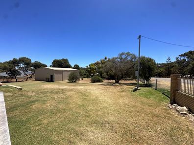 25 Philby Road, Dongara WA 6525