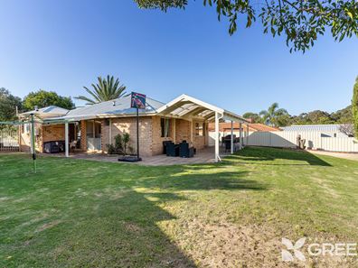 10 Dior Place, Greenfields WA 6210