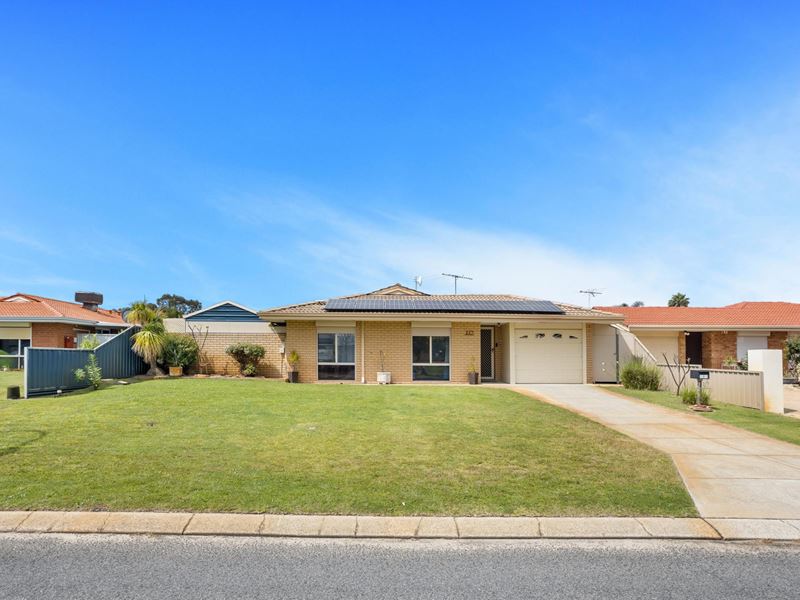 137 Kingfisher Avenue, Ballajura