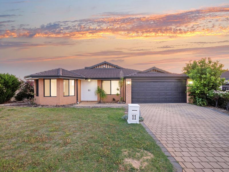 11 Hoop Place, Canning Vale WA 6155