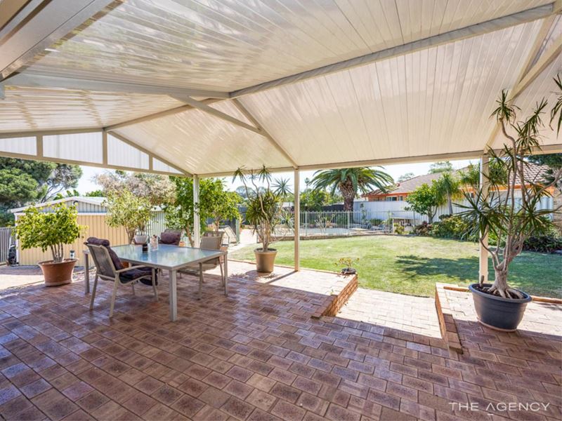 15 Caprella Street, Heathridge