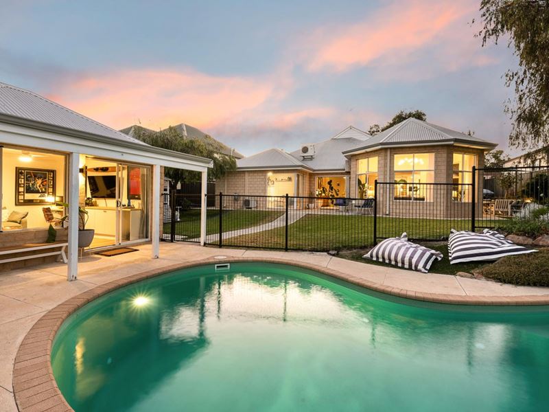 14 Blueridge Crest, Bibra Lake