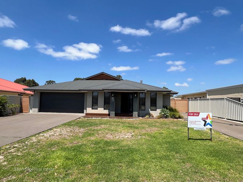 5 Hastings Crescent, Castletown