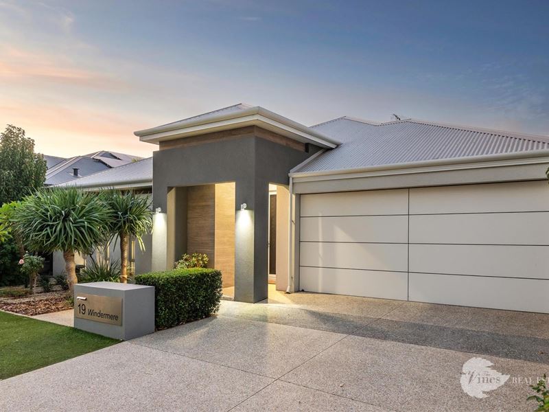 19 Windermere Boulevard, Aveley