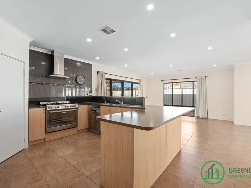 7 Lancelot Green, Wattle Grove