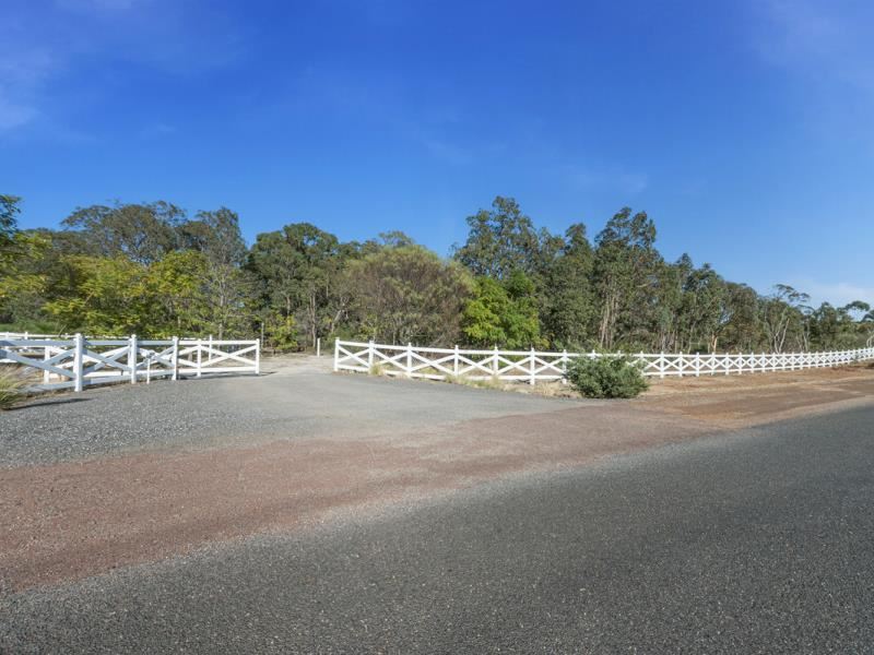 1116 Campersic Road, Brigadoon WA 6069