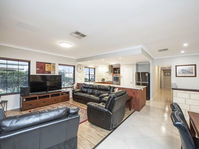 45 Beechwood Circle, Aveley WA 6069