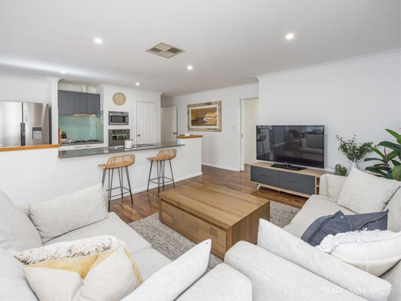 17 Poseidon Road, Heathridge
