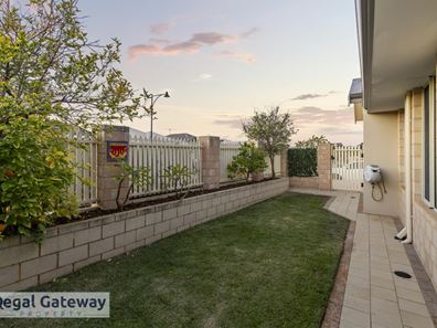 1/39 Peppermint Gardens, Aubin Grove WA 6164