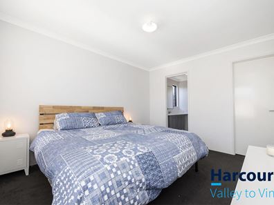 74 Linacre Rd, Bullsbrook WA 6084