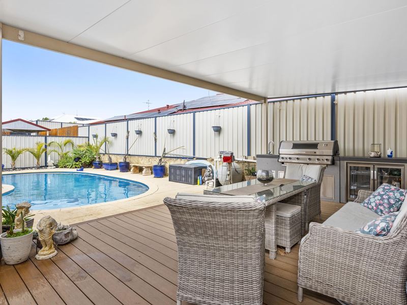 2 Caslano Road, Meadow Springs