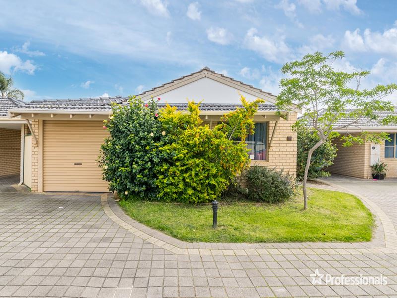 14/11 Firetail Place, Kenwick WA 6107