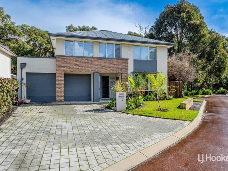 19 Tylney Loop, Meadow Springs