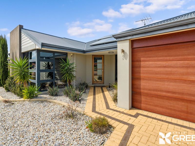8 Devonshire Retreat, Falcon