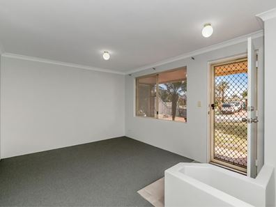 14 Toulon Gardens, Port Kennedy WA 6172