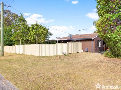 5 Cimbor Way, Parmelia WA 6167