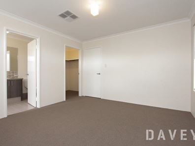 8 Viminea Street, Carramar WA 6031