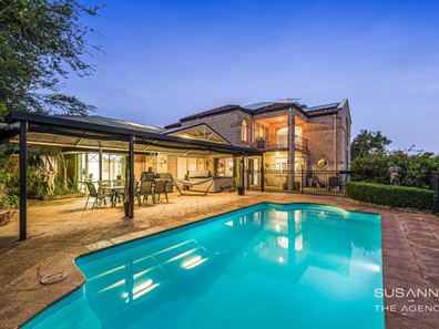 207 Falls Road, Lesmurdie WA 6076