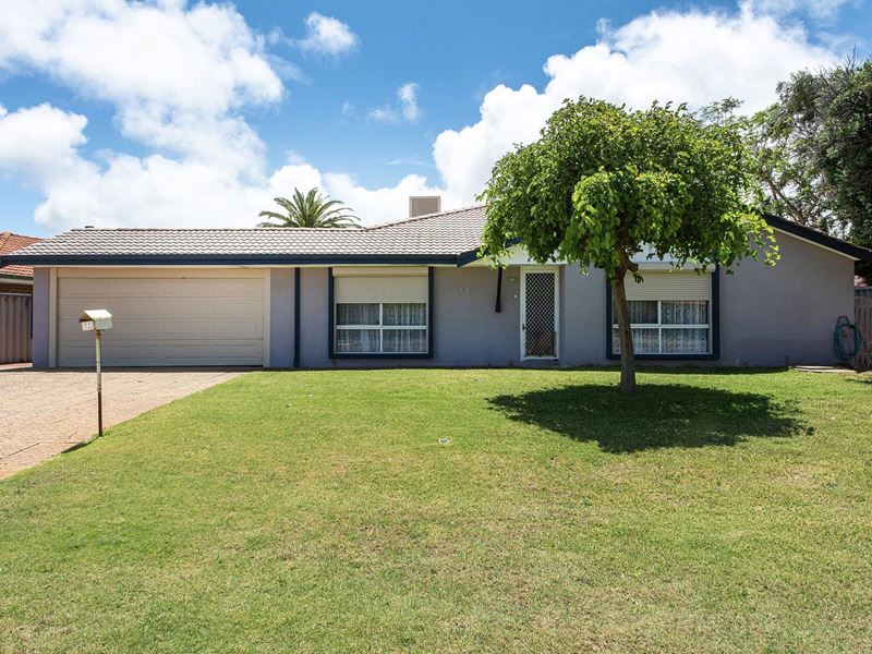 12 Karrawa Gardens, Port Kennedy WA 6172