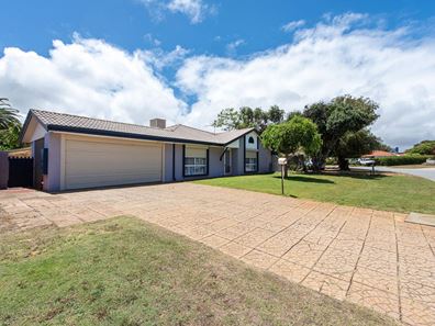 12 Karrawa Gardens, Port Kennedy WA 6172