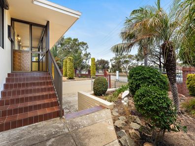 30 Angus Avenue, Spearwood WA 6163