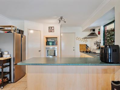 9 Sunstone Brace, Australind WA 6233
