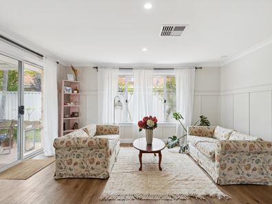 7 Kulungar Elbow, South Guildford WA 6055