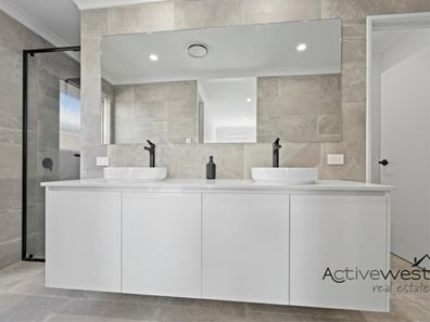33 Bagley Crescent, Mount Tarcoola WA 6530