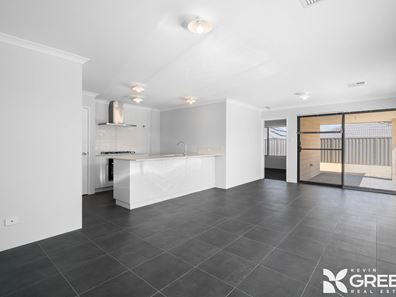 5 Topiary Street, Lakelands WA 6180