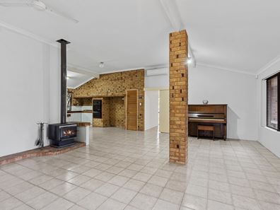 8 Mississippi Drive, Greenfields WA 6210