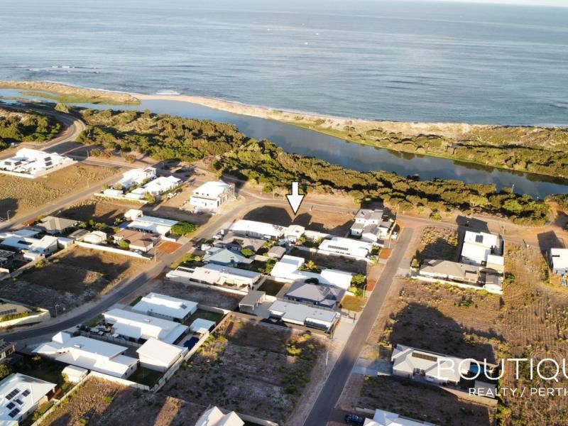 20 Retreat Boulevard, Port Denison WA 6525