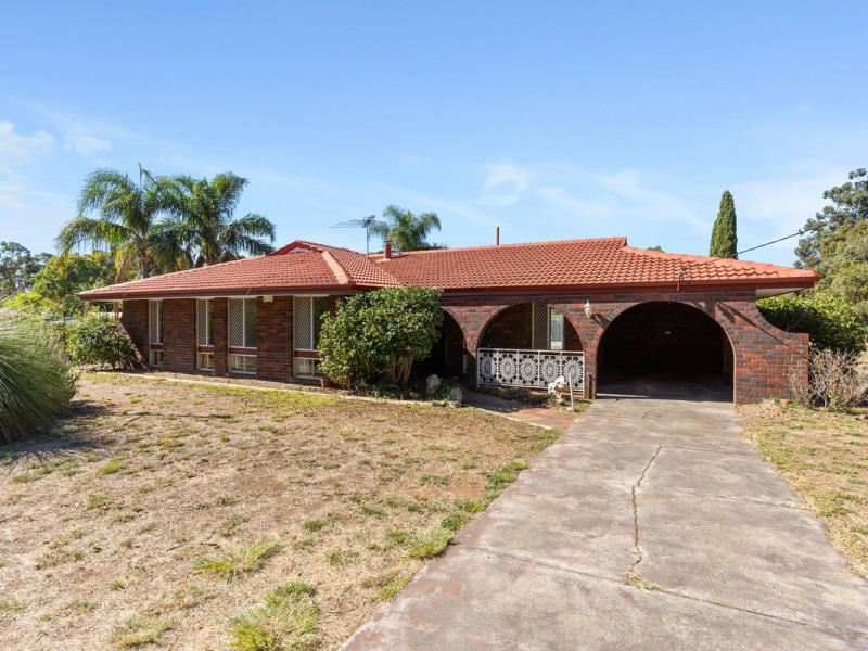 4 Dargin Street, Mount Helena
