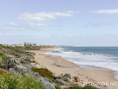 44 Boardwalk Boulevard, Halls Head WA 6210