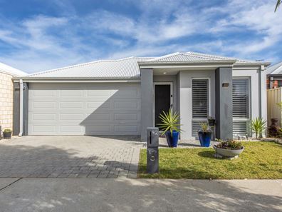 92 Allatoona Avenue, Golden Bay WA 6174