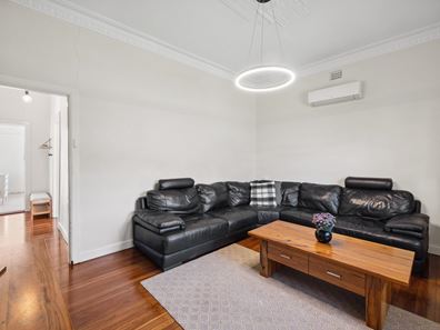 8 Almondbury Street, Bayswater WA 6053