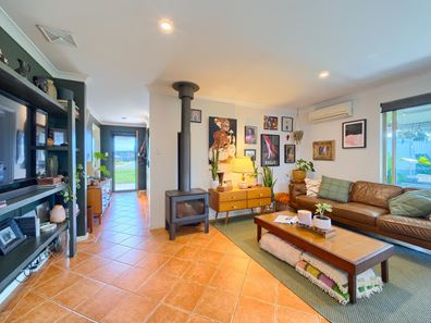 14 Stoddart Corner, Mckail WA 6330