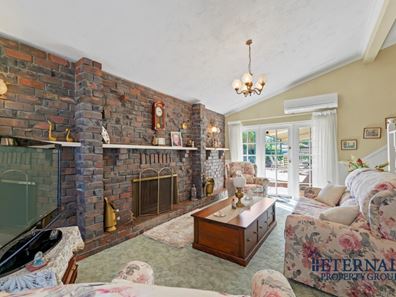 20 Bow Street, Wilson WA 6107