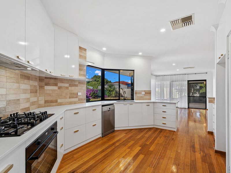 7 Penda Close, Halls Head