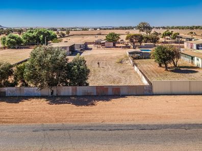 279 Edward Road, Meru WA 6530