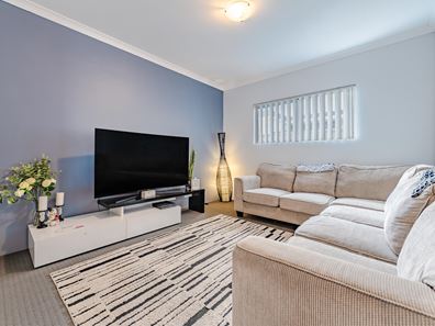 32 Harvey Crescent, South Yunderup WA 6208