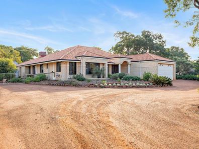17 Darling Range Drive, Bedfordale WA 6112