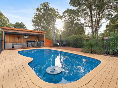 17 Darling Range Drive, Bedfordale WA 6112