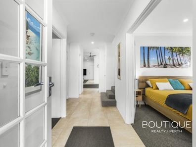 4 Martinique Mews, Hillarys WA 6025