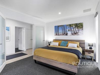 4 Martinique Mews, Hillarys WA 6025