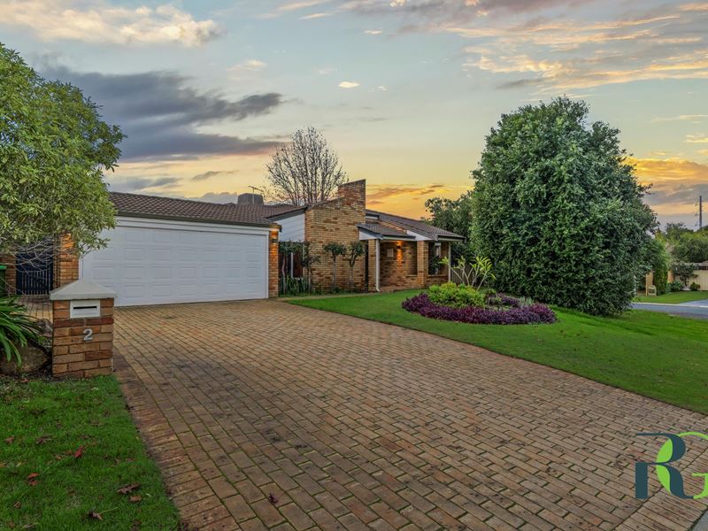 2 Harwood Rise, Leeming WA 6149