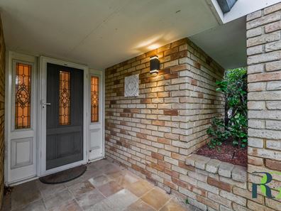 2 Harwood Rise, Leeming WA 6149